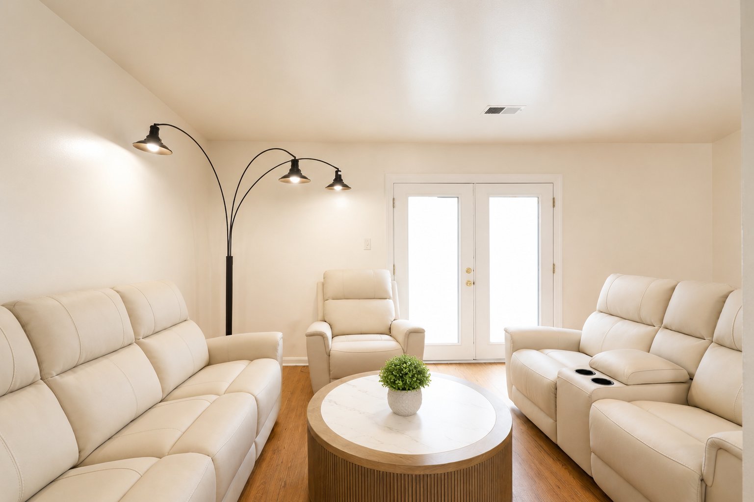 Listing Photos real estate portfolio image 8