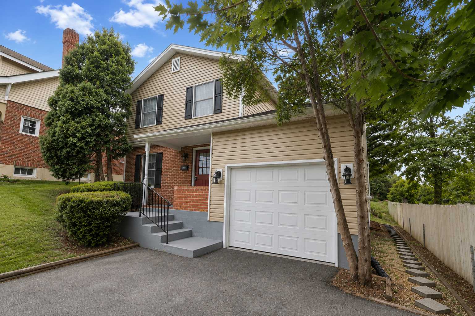 Listing Photos real estate portfolio image 18