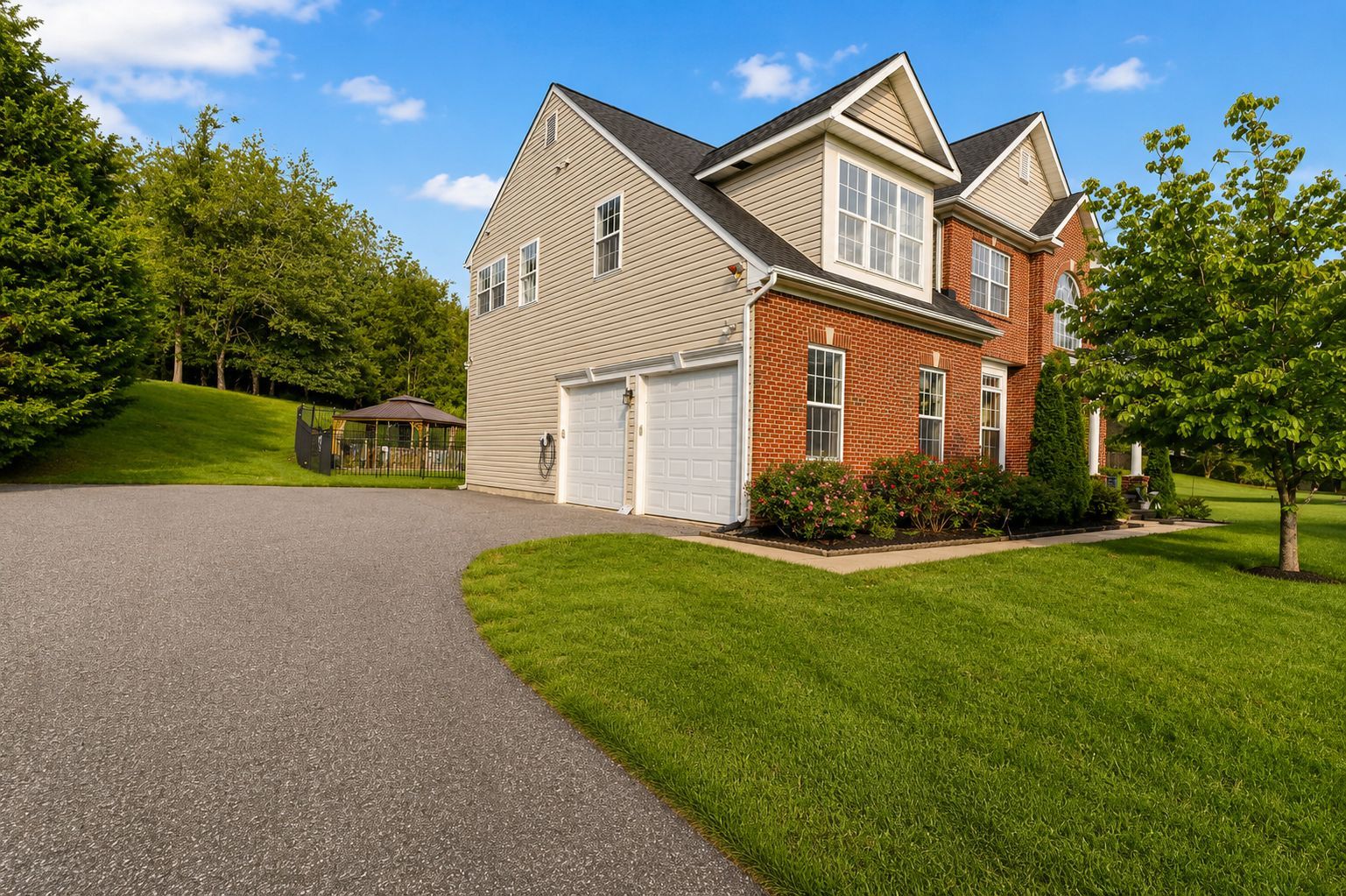 Listing Photos real estate portfolio image 20